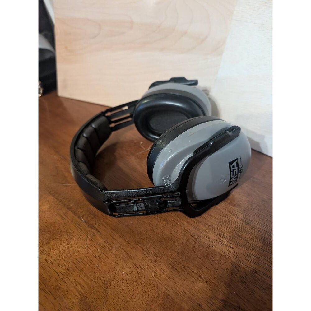 MSA HPE noise canceling earmuffs